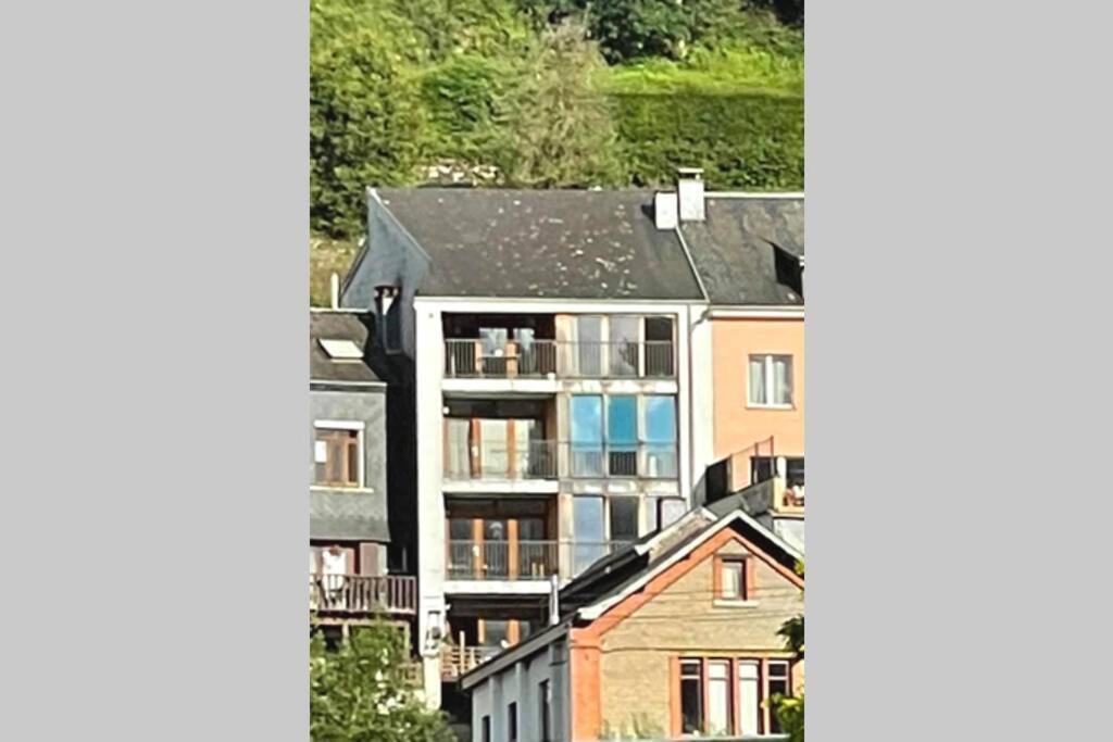 Appartement loft Vintage vue sur le château Bouillon Extérieur photo