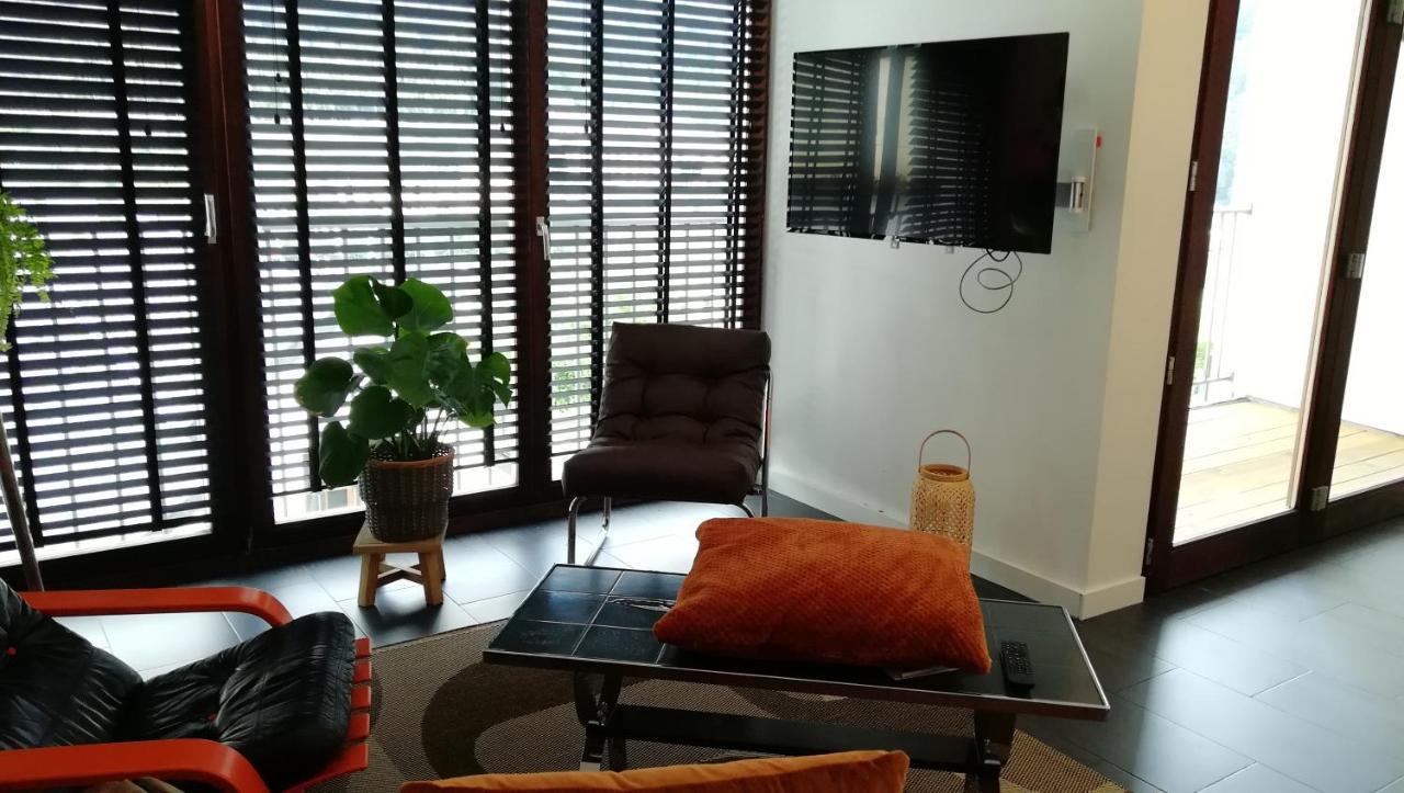 Appartement loft Vintage vue sur le château Bouillon Extérieur photo